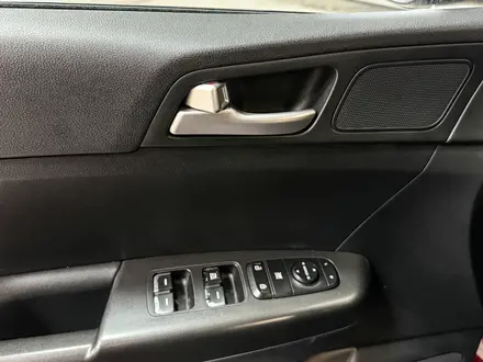 Kia Sportage Luxe 2016 года за 8 190 000 тг. в Алматы – фото 11