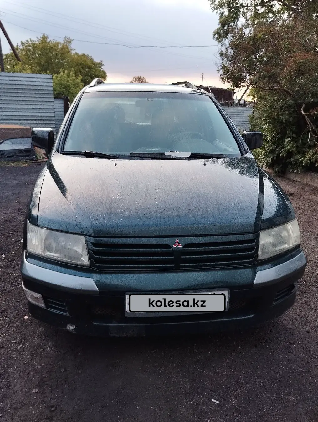 Mitsubishi Space Wagon, 1998