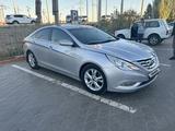 Hyundai Sonata 2010 года за 4 500 000 тг. в Атырау – фото 3