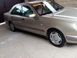 Mercedes-Benz E 230 1998 года за 2 800 000 тг. в Шымкент