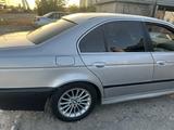 BMW 520 2001 года за 2 500 000 тг. в Шымкент – фото 2