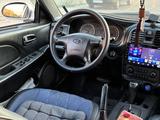Hyundai Sonata 2003 года за 2 200 000 тг. в Шымкент – фото 3