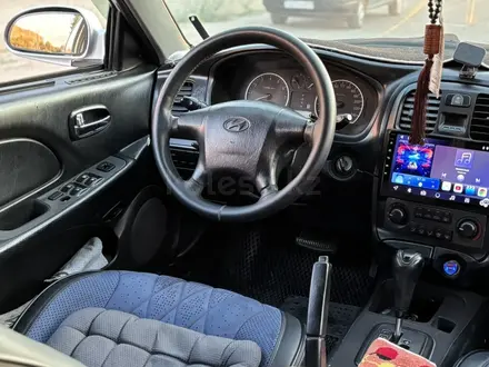 Hyundai Sonata 2003 года за 2 200 000 тг. в Шымкент – фото 3