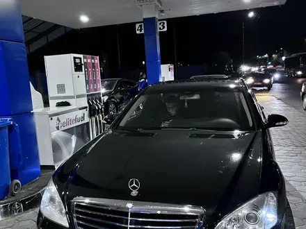 Mercedes-Benz S 550 2006 года за 5 700 000 тг. в Алматы
