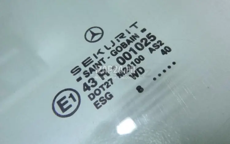 Стекло дверное переднее на мерседес W210, W202 за 7 700 тг. в Астана