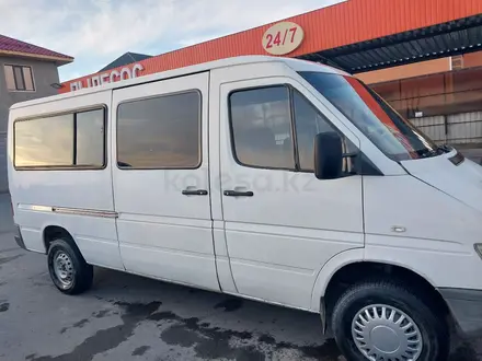 Mercedes-Benz Sprinter 1996 года за 2 800 000 тг. в Алматы – фото 3