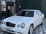 Mercedes-Benz E 320 2000 года за 6 000 000 тг. в Шымкент – фото 4