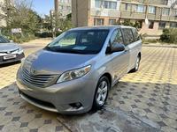 Toyota Sienna 2017 годаfor15 000 000 тг. в Актау