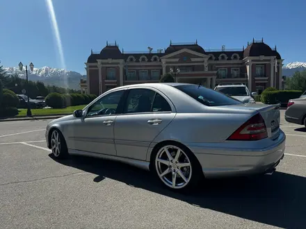 Mercedes-Benz C 55 AMG 2004 года за 17 000 000 тг. в Алматы – фото 11