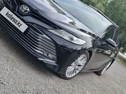 Toyota Camry 2019 года за 14 650 000 тг. в Семей – фото 19