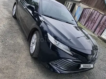 Toyota Camry 2019 года за 14 650 000 тг. в Семей – фото 20