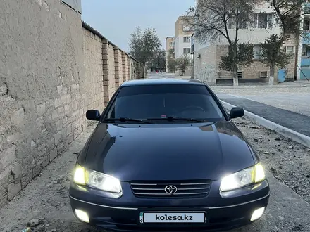 Toyota Camry 2000 года за 3 000 000 тг. в Жанаозен – фото 3