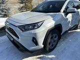 Toyota RAV4 2022 годаfor20 700 000 тг. в Алматы – фото 5