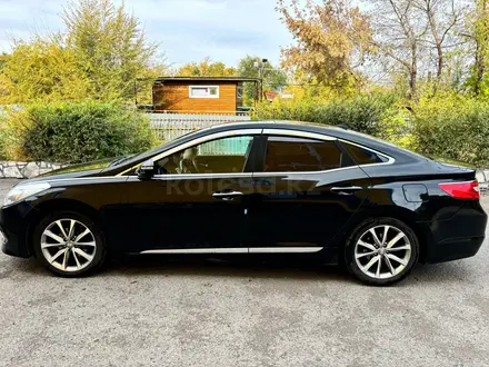 Hyundai Grandeur 2015 года за 5 000 000 тг. в Караганда – фото 10