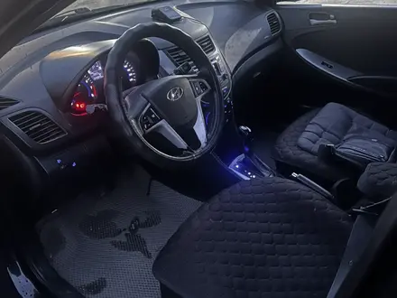 Hyundai Solaris 2015 года за 4 400 000 тг. в Семей – фото 28