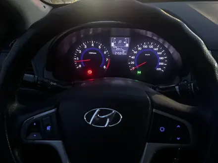 Hyundai Solaris 2015 года за 4 400 000 тг. в Семей – фото 29
