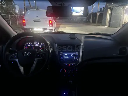 Hyundai Solaris 2015 года за 4 400 000 тг. в Семей – фото 31