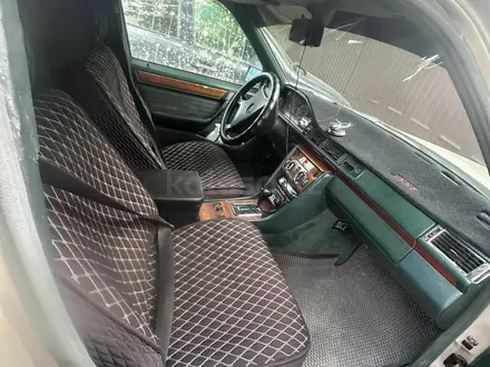 Mercedes-Benz E 260 1991 года за 1 850 000 тг. в Актобе – фото 11