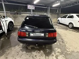 Audi 100