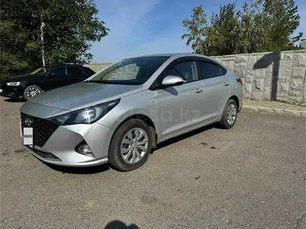 Hyundai Accent 2022 года за 7 900 000 тг. в Астана – фото 2