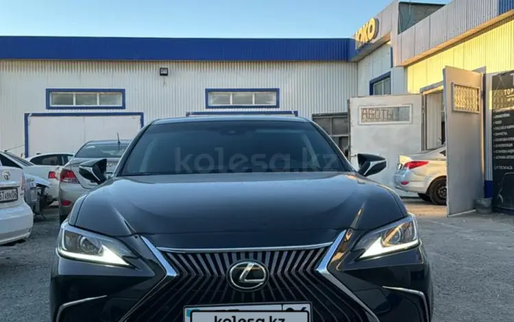 Lexus ES 350 2021 года за 23 000 000 тг. в Алматы