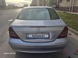 Mercedes-Benz C 240 2001 годаүшін2 200 000 тг. в Туркестан – фото 4