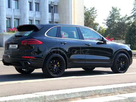 Porsche Cayenne 2015 года за 26 000 000 тг. в Алматы – фото 24