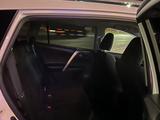 Toyota RAV4 2016 года за 12 000 000 тг. в Актобе – фото 3