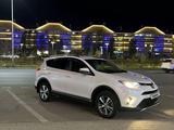 Toyota RAV4 2016 года за 12 000 000 тг. в Актобе
