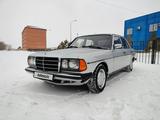 Mercedes-Benz E 200 1984 годаүшін5 000 000 тг. в Караганда