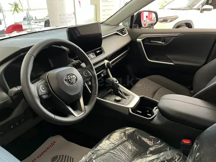 Toyota RAV4 Prestige 2023 года за 19 190 000 тг. в Петропавловск – фото 9