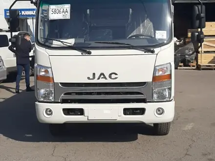 JAC  N 80 2023 года за 19 670 000 тг. в Караганда – фото 6