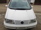 Volkswagen Sharan 1997 года за 1 000 000 тг. в Шахтинск – фото 2