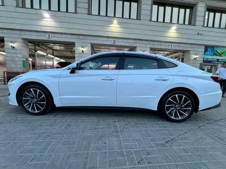 Hyundai Sonata 2021 года за 13 000 000 тг. в Алматы – фото 4