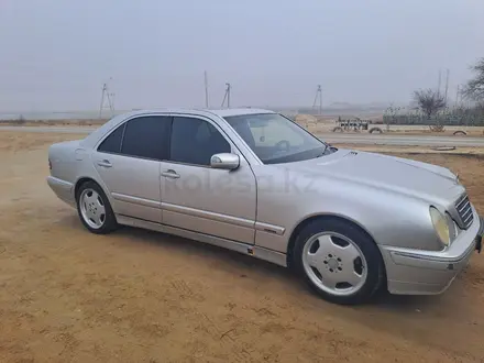 Mercedes-Benz E 240 1999 года за 3 600 000 тг. в Жанаозен – фото 3