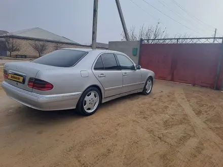 Mercedes-Benz E 240 1999 года за 3 600 000 тг. в Жанаозен – фото 5