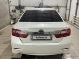 Toyota Camry 2014 годаfor9 100 000 тг. в Актобе – фото 3