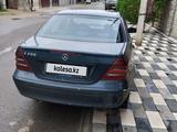 Mercedes-Benz C 220 2003 годаүшін2 100 000 тг. в Атырау – фото 3