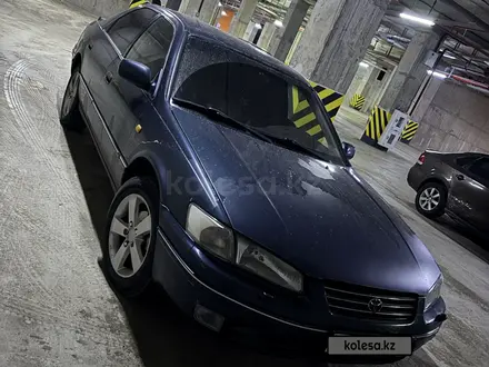 Toyota Camry 1998 года за 3 200 000 тг. в Алматы