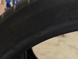 Комплект шин Bridgestone перед 275/40/21 зад 315/35/21 за 100 000 тг. в Алматы – фото 4