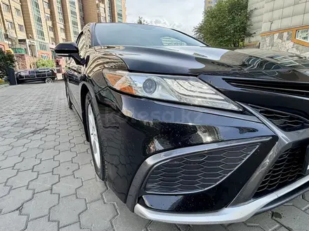 Toyota Camry 2021 года за 12 875 000 тг. в Алматы – фото 12
