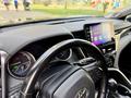 Toyota Camry 2021 года за 12 875 000 тг. в Алматы – фото 22