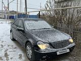 Mercedes-Benz C 320 2000 года за 2 200 000 тг. в Атырау