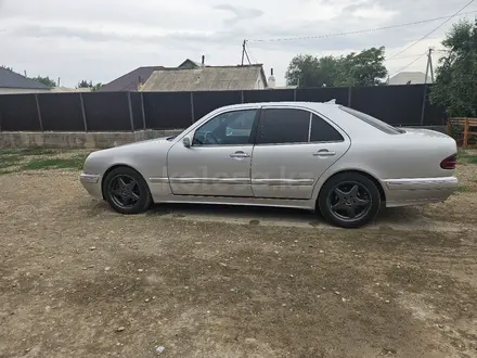 Mercedes-Benz E 280 1999 года за 3 500 000 тг. в Кызылорда – фото 3