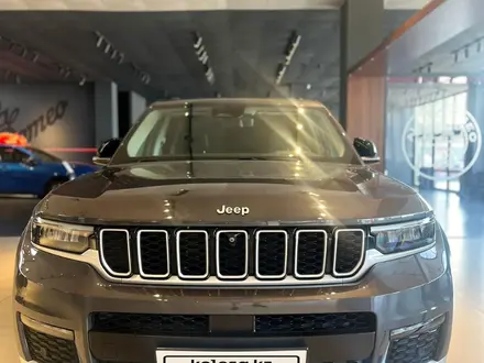 Jeep Grand Cherokee Limited 2023 года за 32 500 000 тг. в Алматы