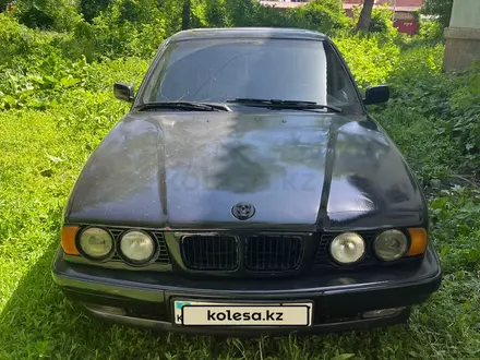 BMW 520 1994 года за 2 100 000 тг. в Алматы – фото 3