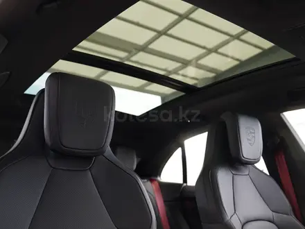Porsche Macan 2025 года за 70 739 412 тг. в Астана – фото 19