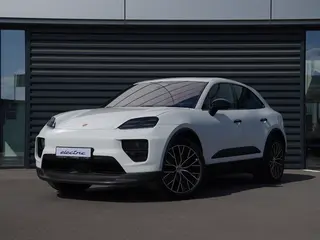 Porsche Macan RWD