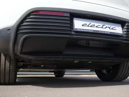 Porsche Macan 2025 года за 70 739 412 тг. в Астана – фото 37