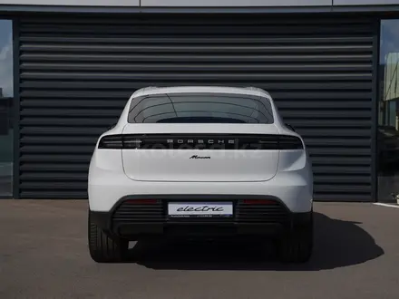 Porsche Macan 2025 года за 70 739 412 тг. в Астана – фото 4